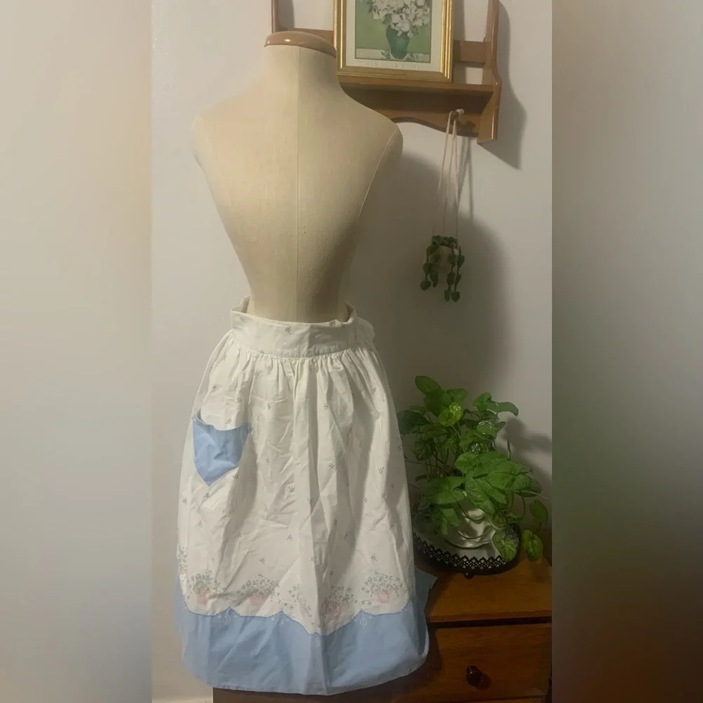 Vintage Half Apron Blue And White Floral Teapot Print Pocket Cottagecore 50s 60s